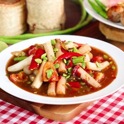 Lotus stem mix with Shrimp paste and Fermented fish sauce