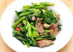 คะน้าฮ่องกงผัดไก่