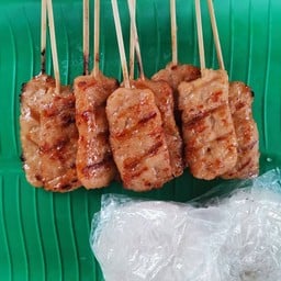 หมูปิ้งนมสดยายจ่อย
