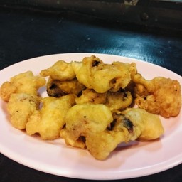 คางหมึกชุปแป้งทอด