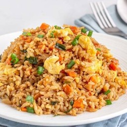 ข้าวผัดถาด หมู แม่ครัวใหญ่