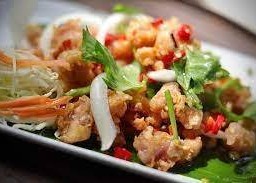 ยำเอ็นข้อไก่ทอด