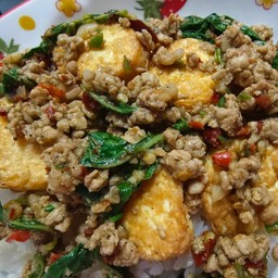 กะเพราเต้าหู้หมูสับ