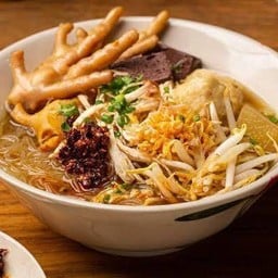 ไส้กรอกแดงเกลียว(หน้าวัดมหาชัย)