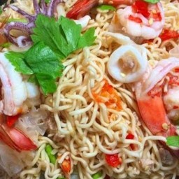 ยำมาม่ารวม