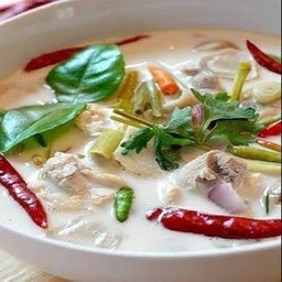 ต้มข่าไก่