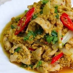 ข้าวราดผัดผงกระหรี่หมู