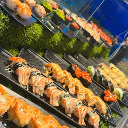 ซูชิรวมหน้า 10แถม 1