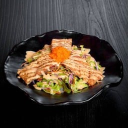 สลัดหนังปลาแซลมอนทอดกรอบ