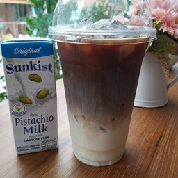 Ice Latte Pitachio milk (คลีน)