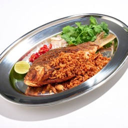 ปลาส้มทอดเคียงข้าวหมักกรอบ