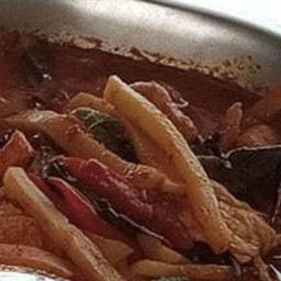 พริกแกงไก่หน่อไม้