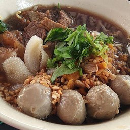 ก๋วยเตี๋ยวเนื้อ&อาหารป่า ซอยคุณพระ คลองหลวง