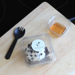 Dark Choc Chips Greek yogurt แถมฟรี น้ำผึ้ง