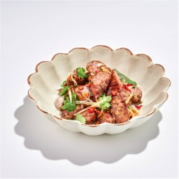 ยำไส้กรอกโคราชบ้านเอง