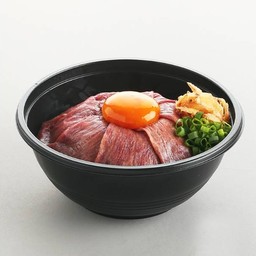 ข้าวหน้าเนื้อวากิวกับไข่ดองซีอิ๊วญี่ปุ่น