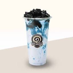 เฉาก๊วยนมสดอัญชันมะลิ