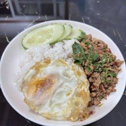 กะเพราพริกแกงไรเดอร์ Byครัวณิชา บัวทองธานีพาร์ค ซ.7