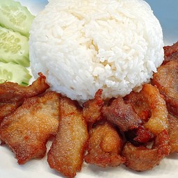 ข้าวหมู หมักทอด น้ำจิ้มแจ่ว