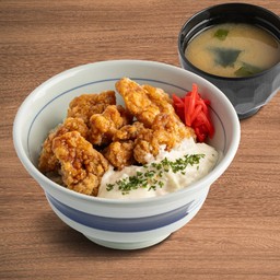 ข้าวหน้าไก่ทอดซอสนันบัง 