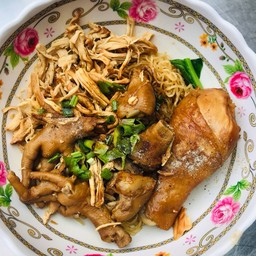 ก๋วยเตี๋ยวไก่แห้ง