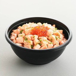 ข้าวหน้าปลาแซลมอนย่างโรยไข่ปลาแซลมอน