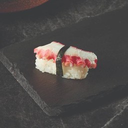 ซูชิปลาหมึกยักษ์