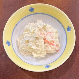 สลัดมันฝรั่งสไตล์ญี่ปุ่น (110 g)