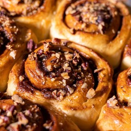 CINNAMON ROLL