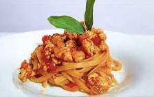 สปาเก็ตตี้มะเขือเทศ ซอสไก่สับ