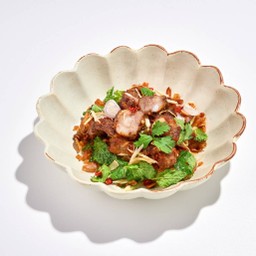 ยำแหนมซี่โครงหมุดอนเมือง