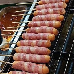 ไส้กรอกพันเบค่อน