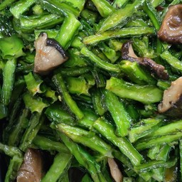 ผัดถั่วพลู