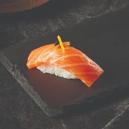 ซูชิแซลมอนยูซุ