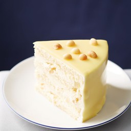 White Chocolate Maccadamia ชิ้น (ไวท์ช็อกโกแลตมาคาดาเมีย)