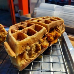 พริกเผาหมูหยอง