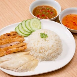กะเพราคุณแม่ หมู่บ้านไพโรจน์