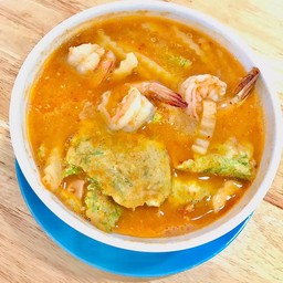 แกงส้มชะอมไข่ใส่กุ้ง