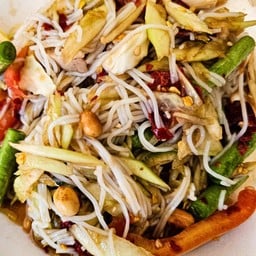 ส้มตำแล่บลิ้นbyส้มเปรี้ยว