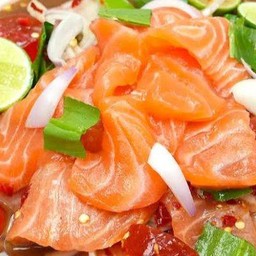 ยำแซลมอน