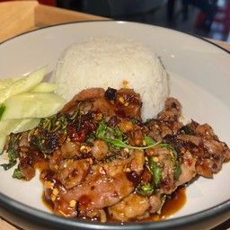 ข้าวกระเพราหมูหมัก New!!!!