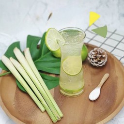 น้ำตะไคร้ใบเตย 22 ออนซ์