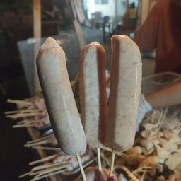 ไส้กรอกหมูเด้ง