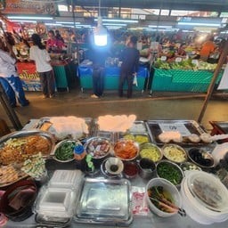กะเพราะปลาป้าแดง ตลาดนัดบ้านใหม่ สาขาตลาดนัดบ้านใหม่ในโดม