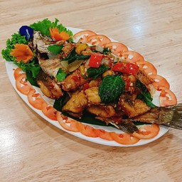 ปลากระพงทอดสามรส