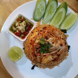 ข้าวผัดต้มยำกุ้ง
