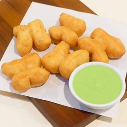 ปาท่องโก๋ สังขยาใบเตย Deep Fried Dough Stick with Pandan Custard