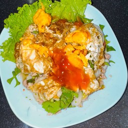 ยำไข่ดาวใส่หมูสับ