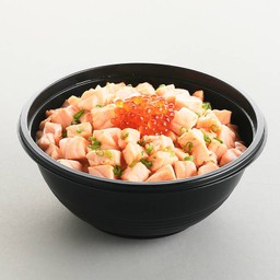 ข้าวหน้าปลาแซลมอนย่างโรยไข่ปลาแซลมอน