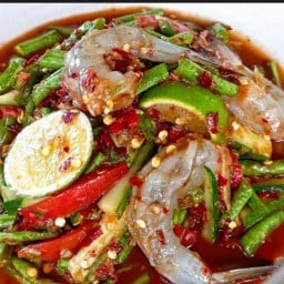 ส้มตำวัดพรหม-ชายต้น